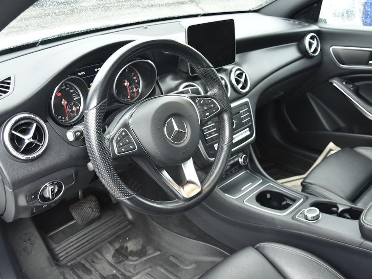2019 Mercedes-Benz CLA-Class CLA 250 Photo