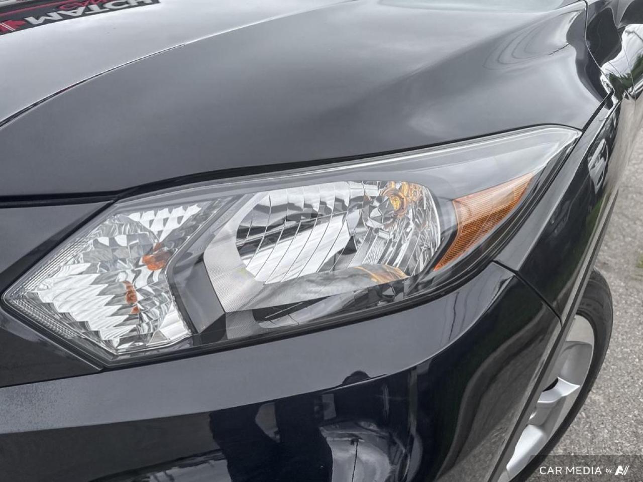 2017 Honda HR-V LX / NO ACCIDENTS / HEATED SEATS / LOW KMS - Photo #7