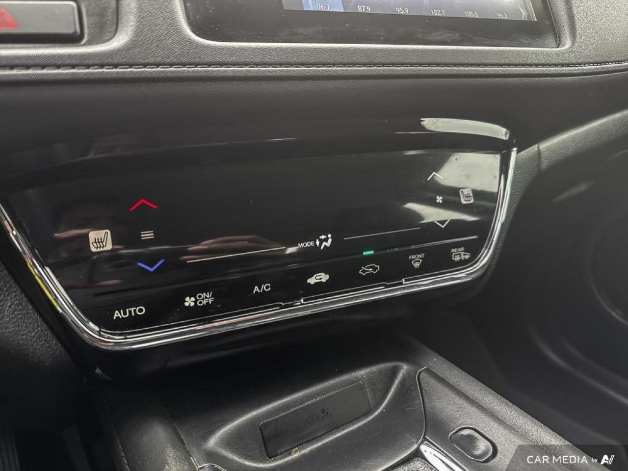 2017 Honda HR-V LX / NO ACCIDENTS / HEATED SEATS / LOW KMS - Photo #17