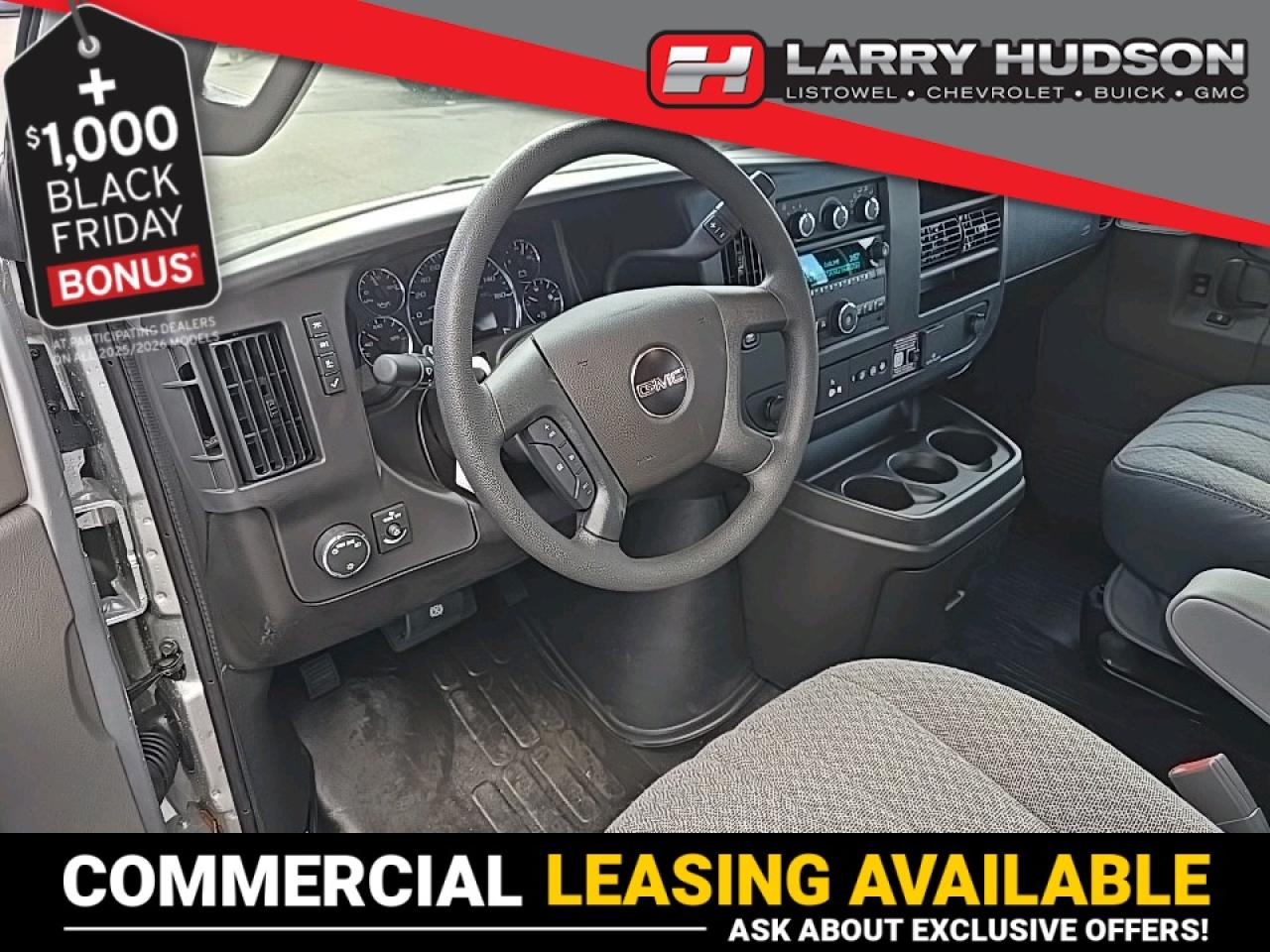 2025 GMC Savana 3500 Work Van Photo3