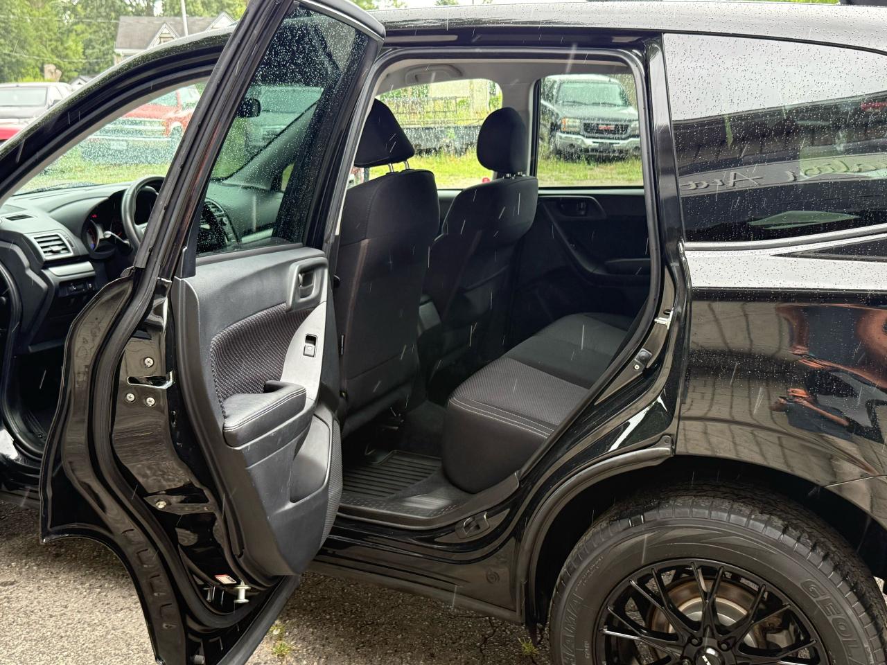 2018 Subaru Forester 2.5i - Photo #6