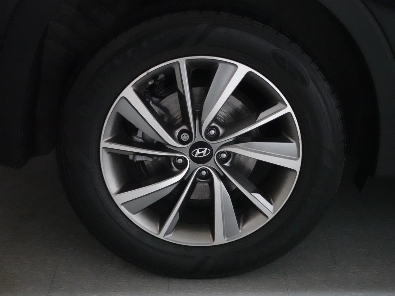 2020 Hyundai Santa Fe PREFERRED | AWD | Sun&Leather Pkg | BSM | CarPlay
