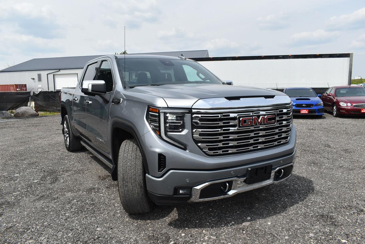 2023 GMC Sierra 1500 DENALI - 5.3L - Photo #11