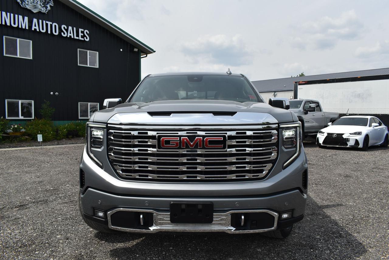 2023 GMC Sierra 1500 DENALI - 5.3L - Photo #12