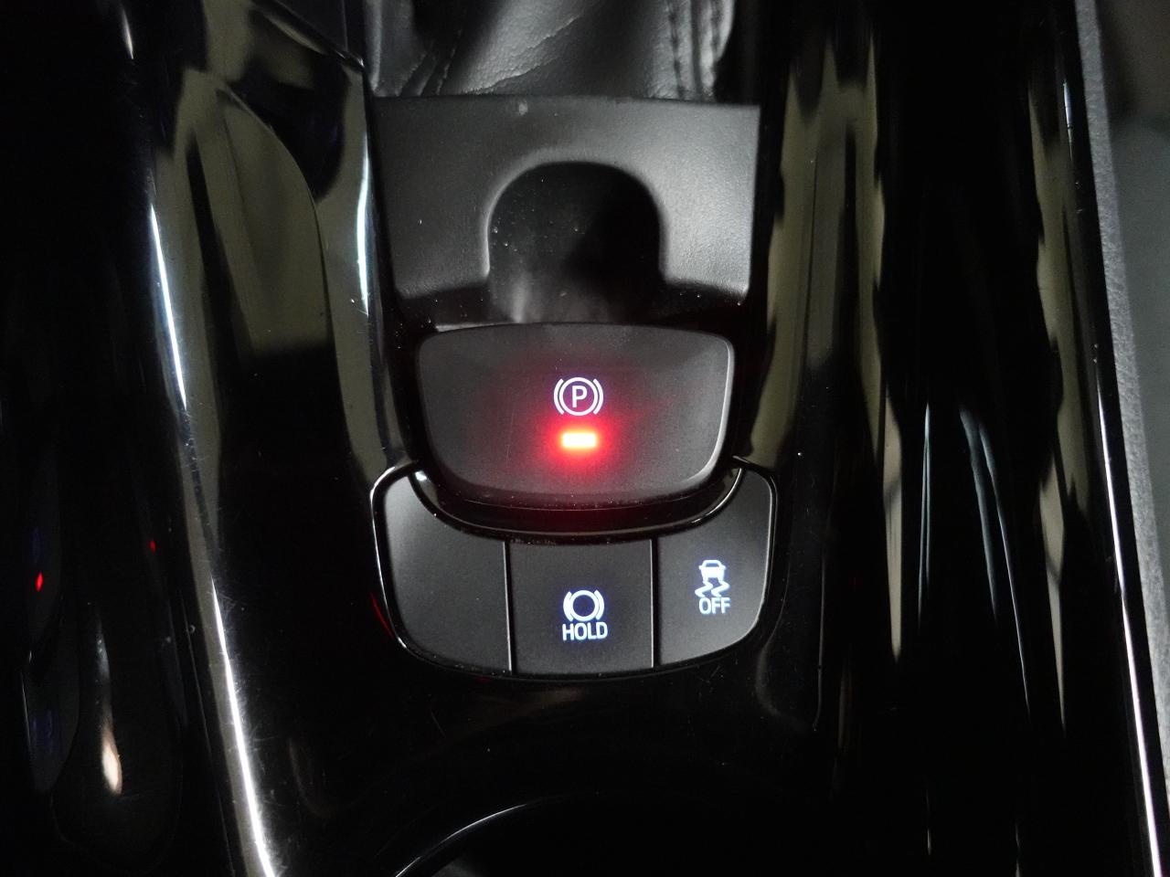 2021 Toyota C-HR XLE PREMIUM | LaneDep | Heated Seats | CarPlay