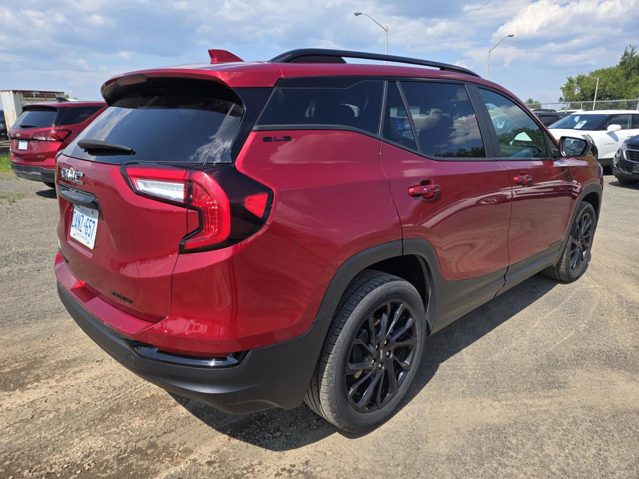 2024 GMC Terrain AWD 4DR SLE - Photo #4