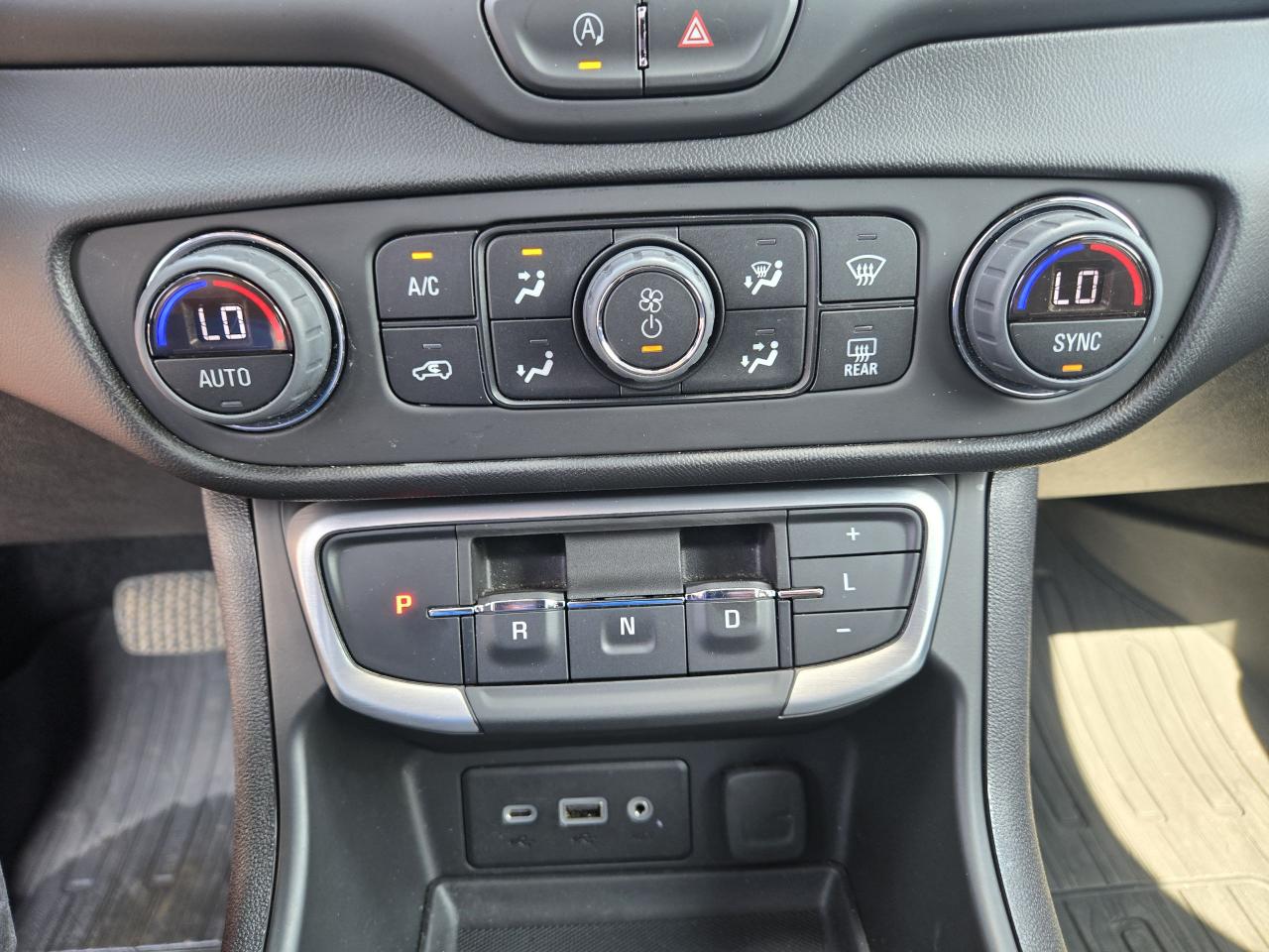 2024 GMC Terrain AWD 4DR SLE - Photo #12