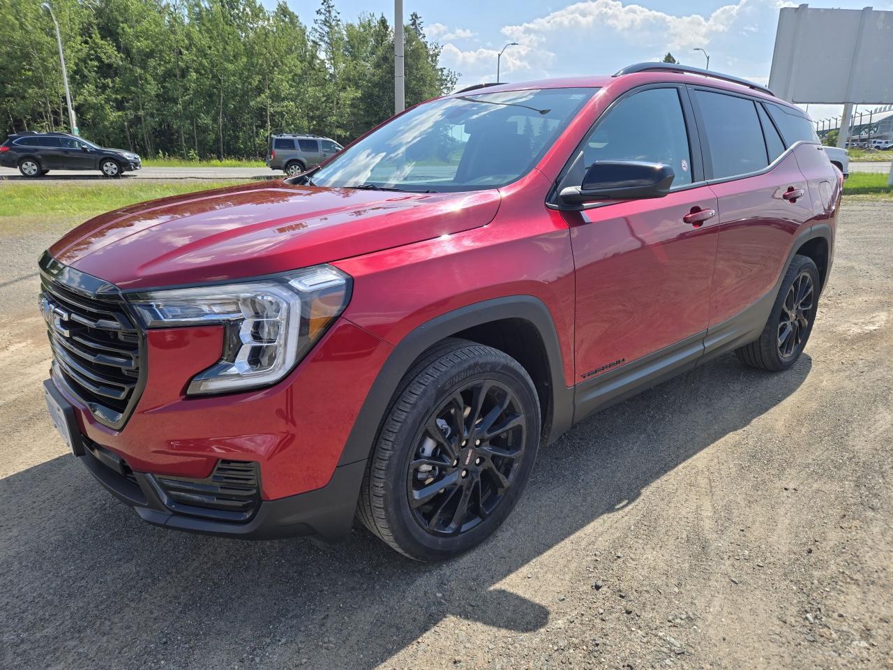 Used 2024 GMC Terrain AWD 4DR SLE for sale in Thunder Bay, ON