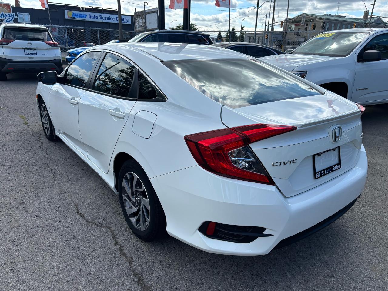2018 Honda Civic SE, Push Start, Heated Seats, Alloy Wheels, - Photo #5