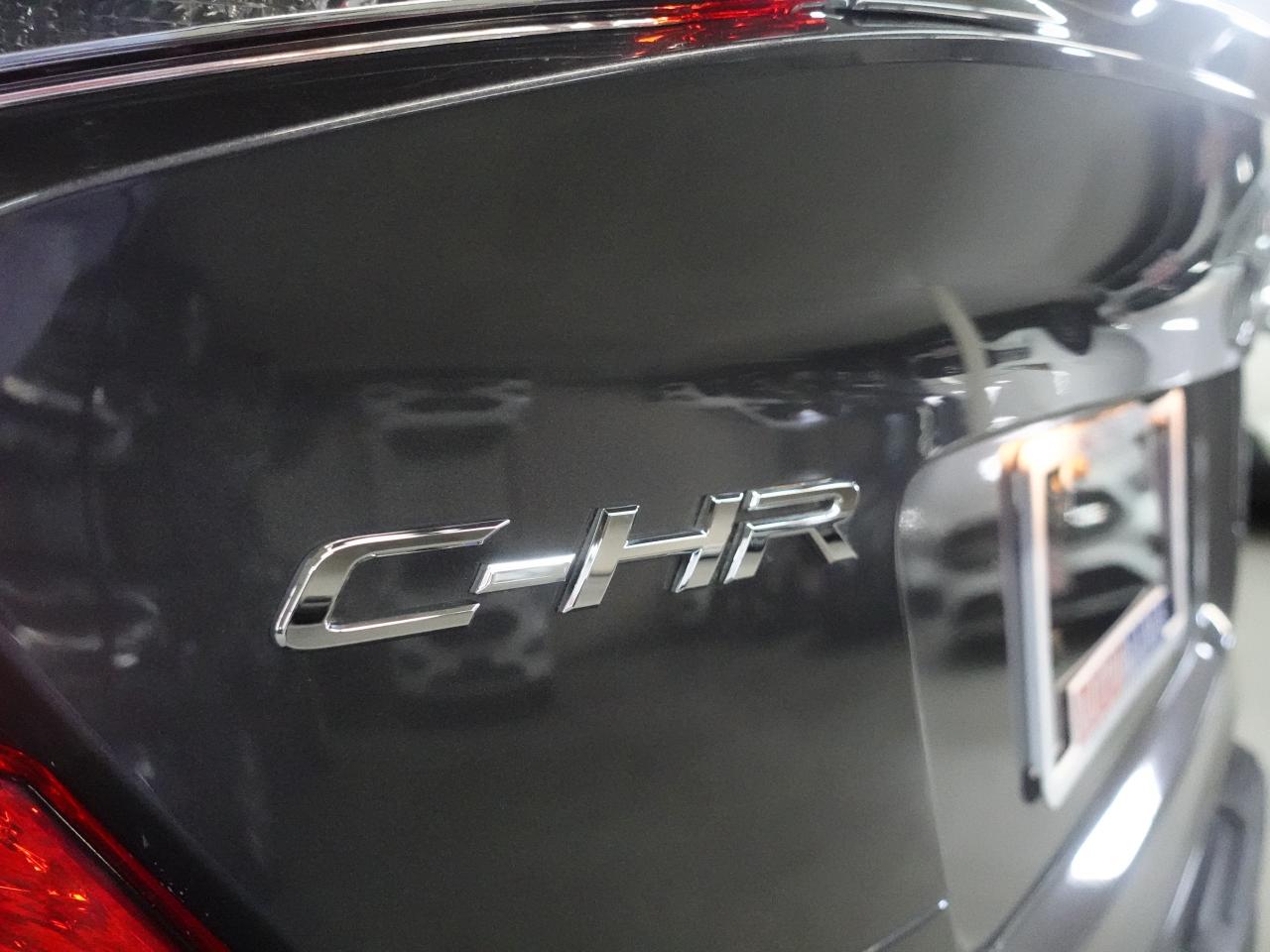 2022 Toyota C-HR LE | LaneDep | ACC | Backup Cam | CarPlay