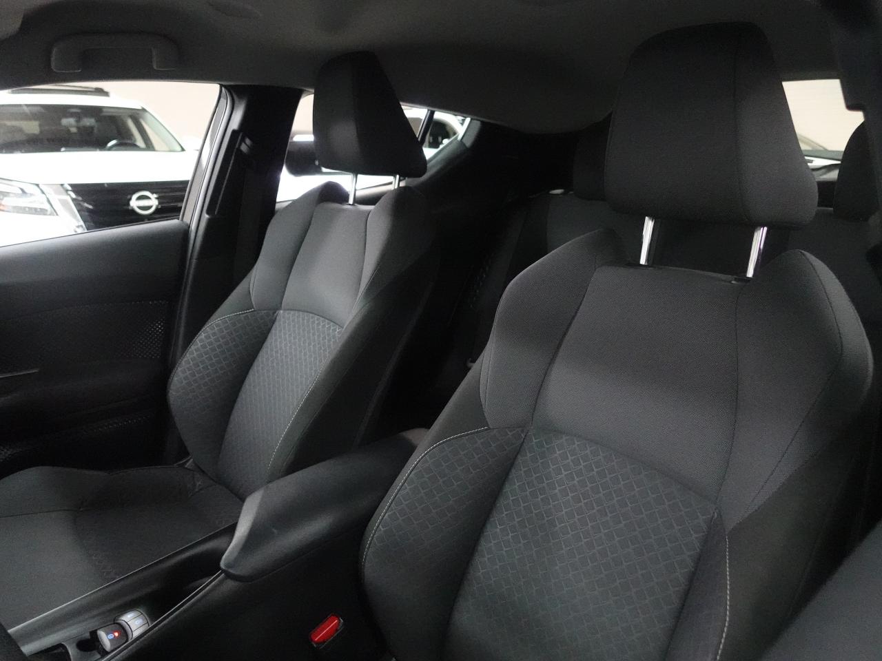 2022 Toyota C-HR LE | LaneDep | ACC | Backup Cam | CarPlay