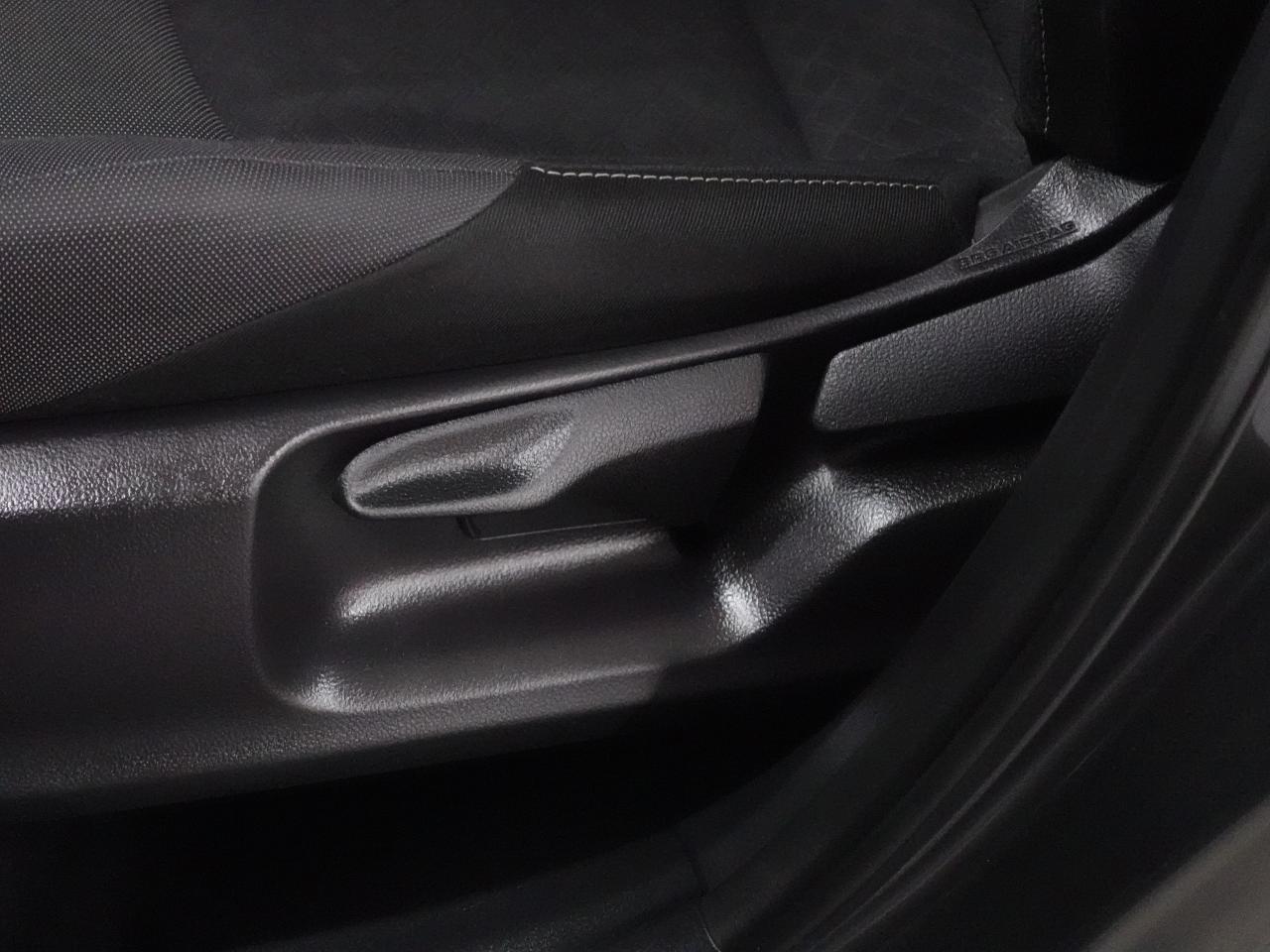 2022 Toyota C-HR LE | LaneDep | ACC | Backup Cam | CarPlay