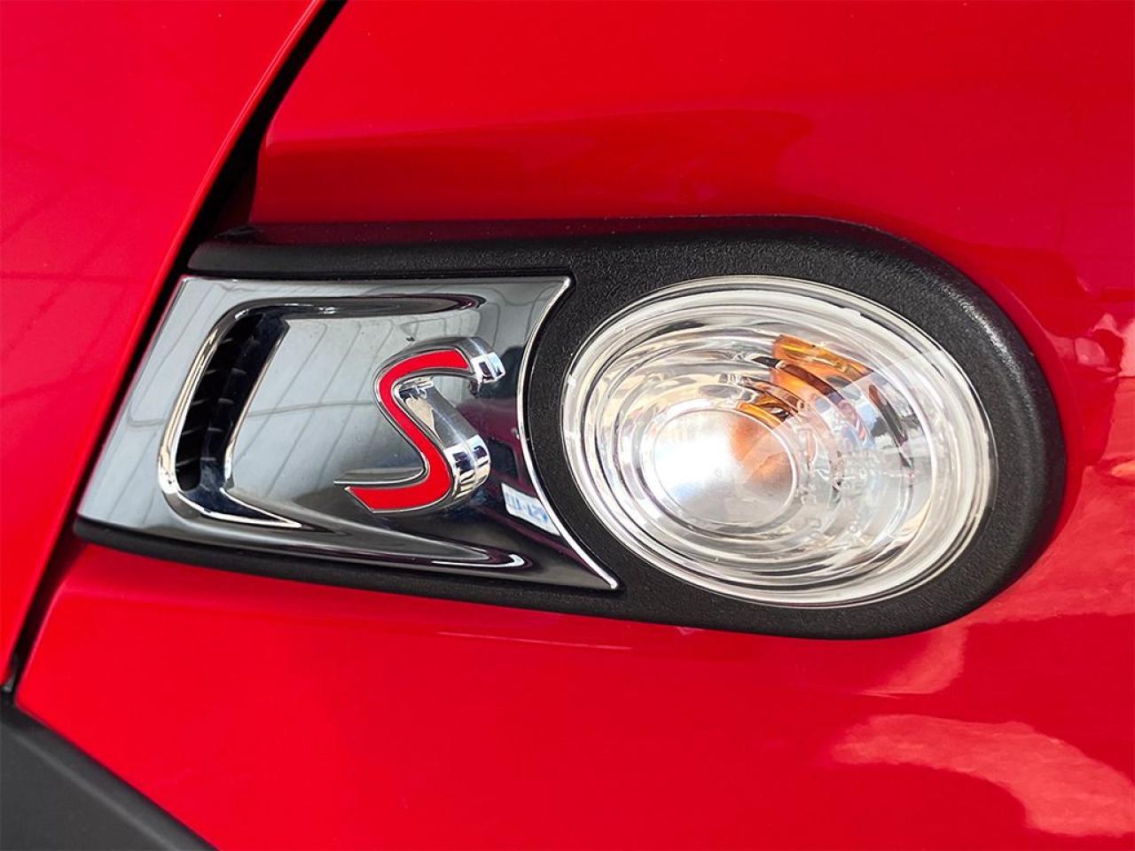 2011 MINI Cooper S S | NAVI | PANOROOF | LEATHER | SPOILER | ALLOYS - Photo #3