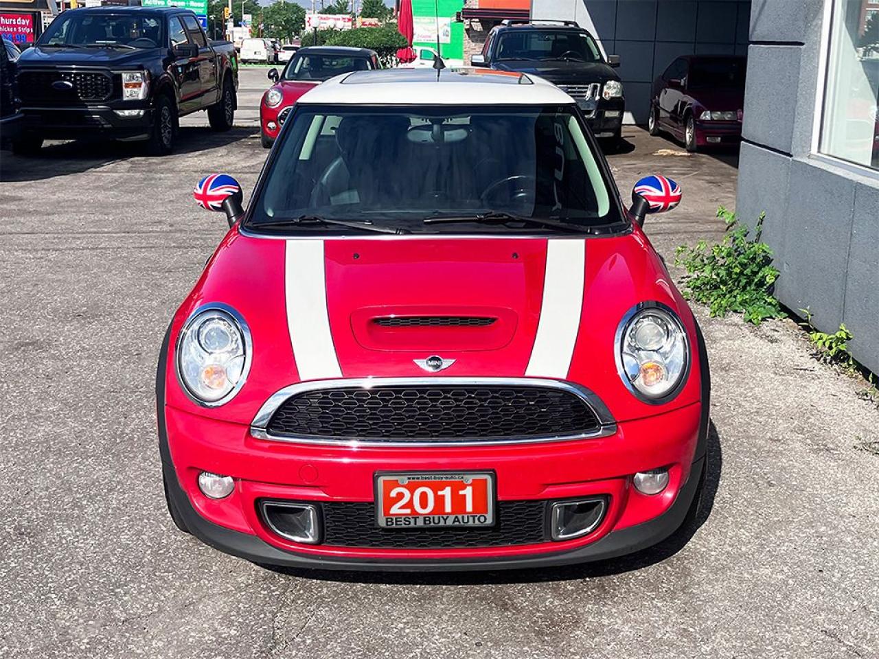 2011 MINI Cooper S S | NAVI | PANOROOF | LEATHER | SPOILER | ALLOYS - Photo #5