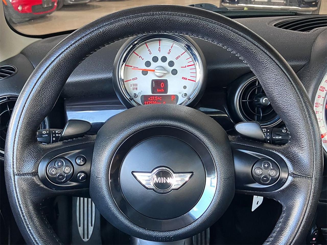 2011 MINI Cooper S S | NAVI | PANOROOF | LEATHER | SPOILER | ALLOYS - Photo #11