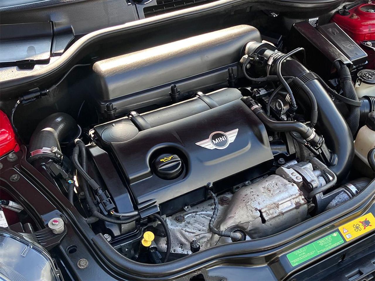2011 MINI Cooper S S | NAVI | PANOROOF | LEATHER | SPOILER | ALLOYS - Photo #13