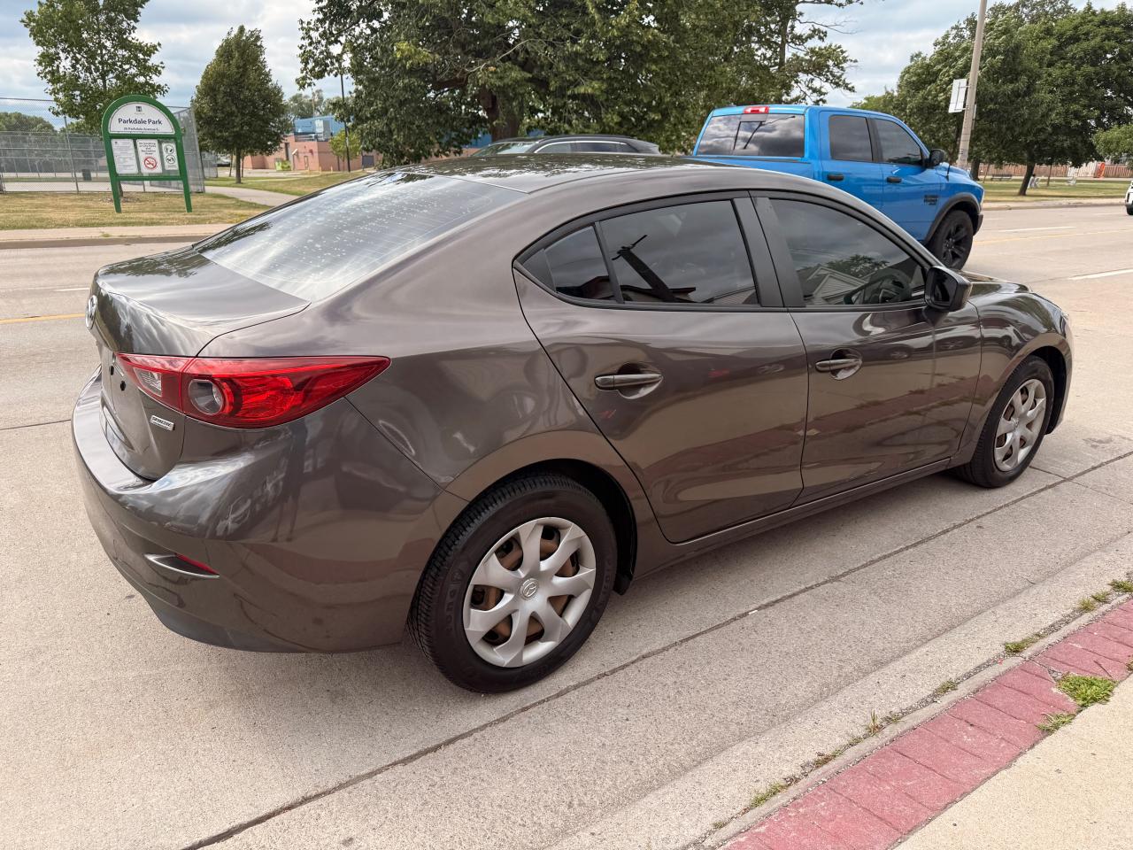 2015 Mazda MAZDA3 GX - Photo #10
