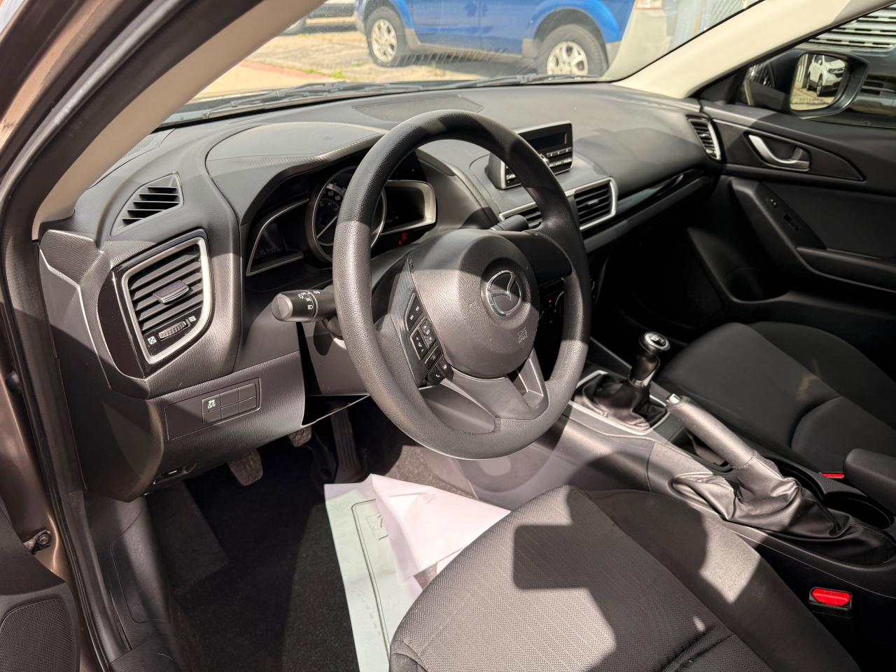 2015 Mazda MAZDA3 GX - Photo #16