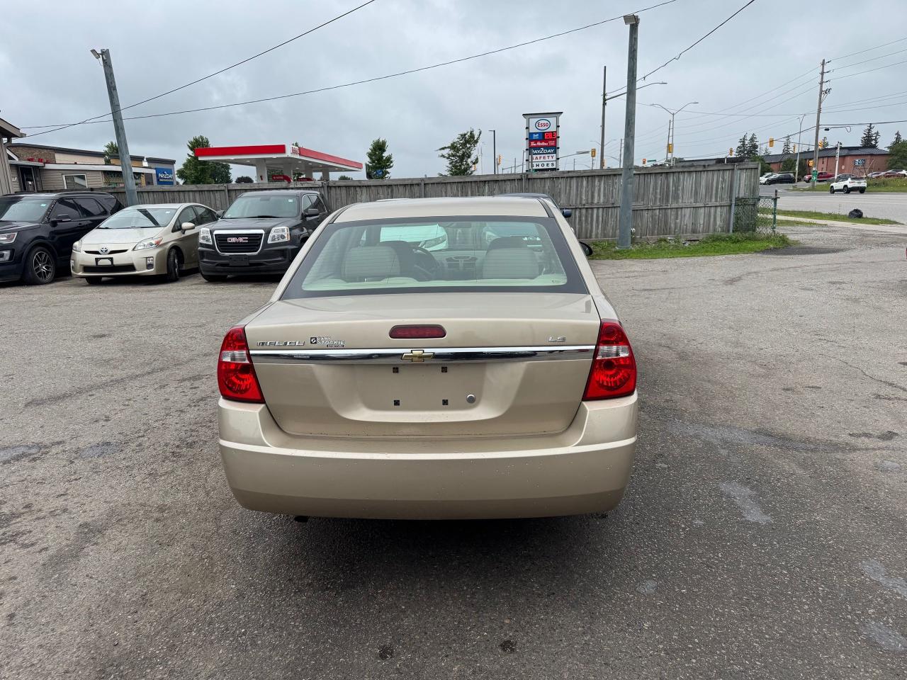 2006 Chevrolet Malibu LS - Photo #4