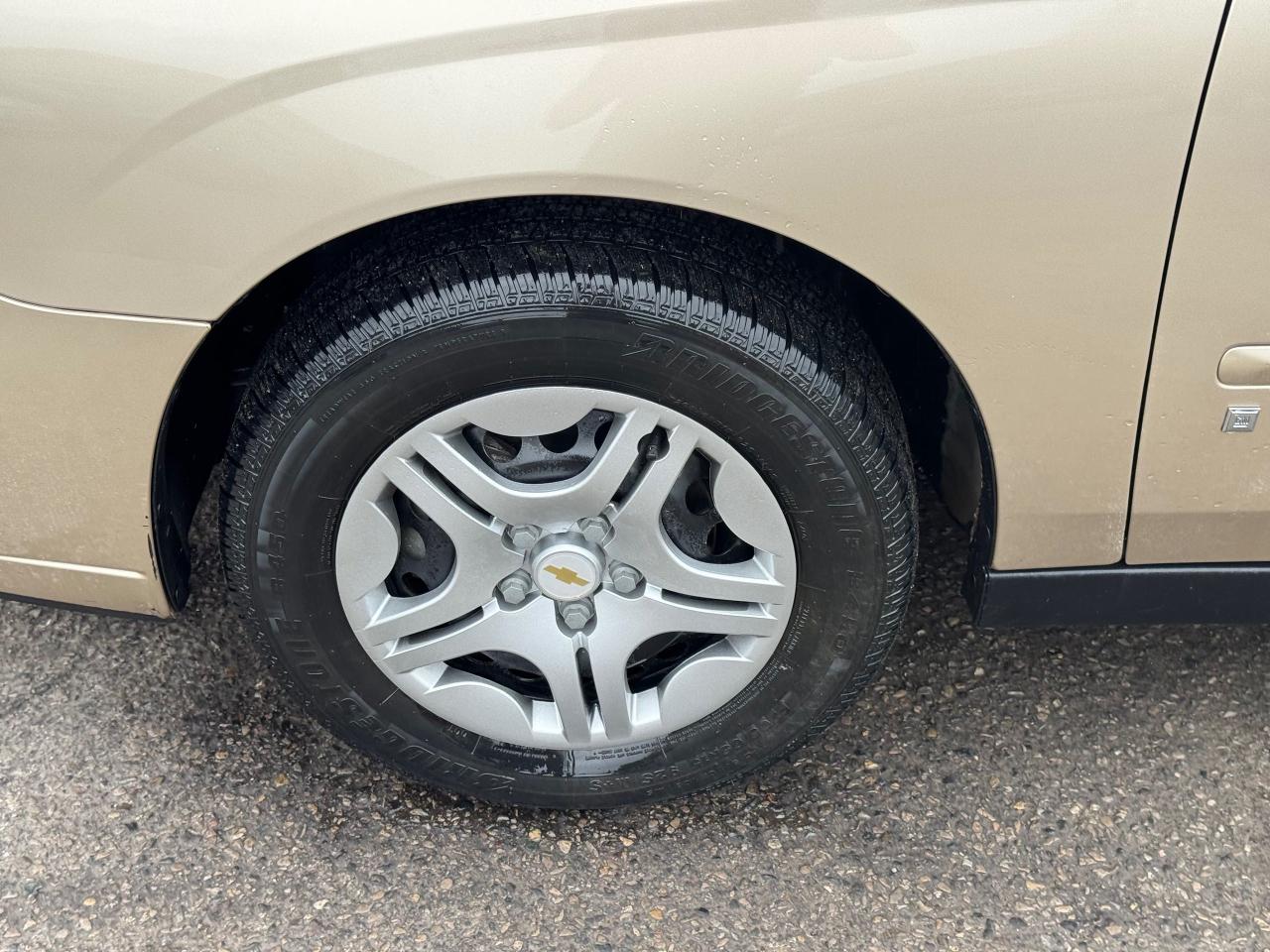 2006 Chevrolet Malibu LS - Photo #9