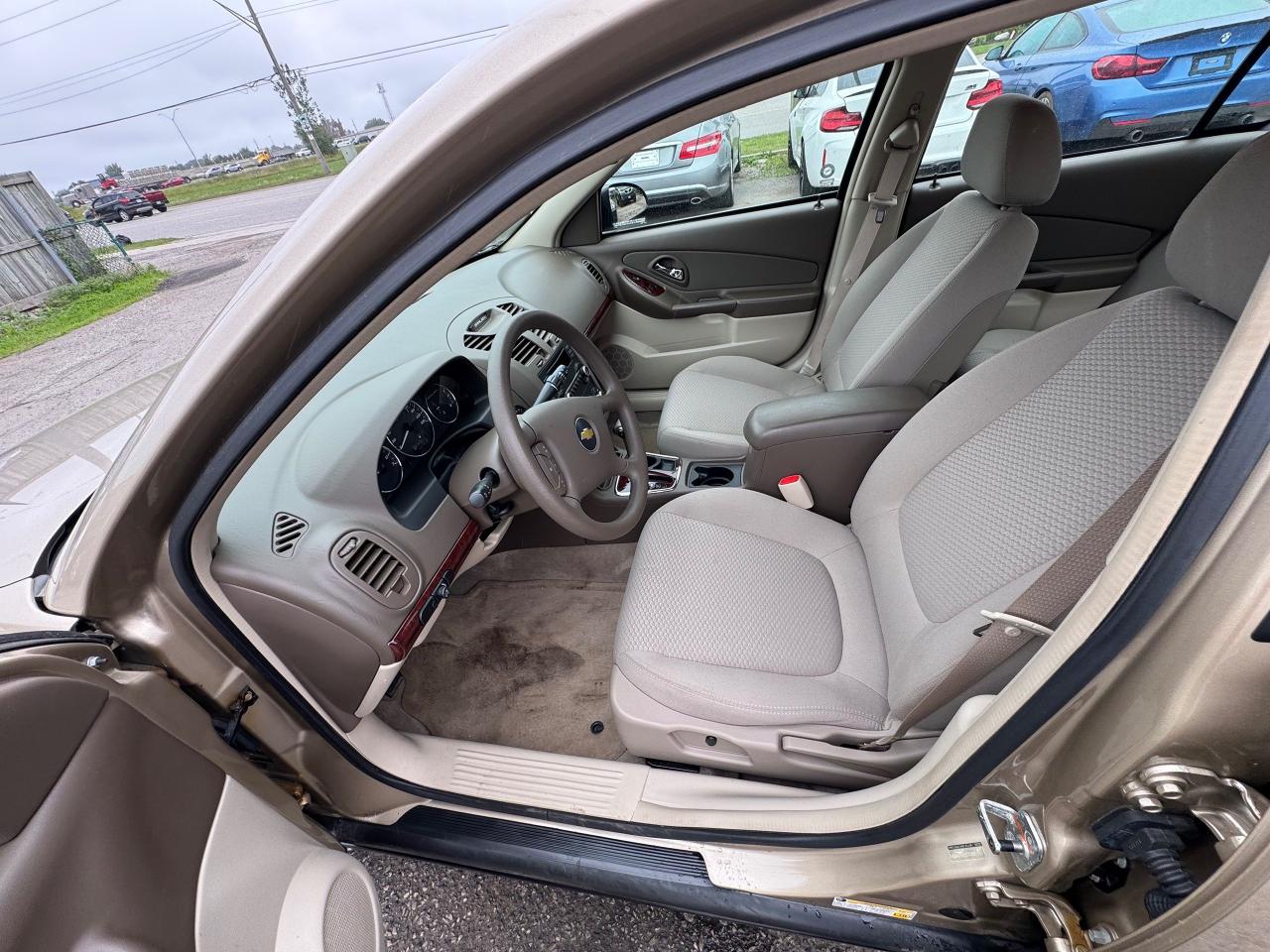 2006 Chevrolet Malibu LS - Photo #11