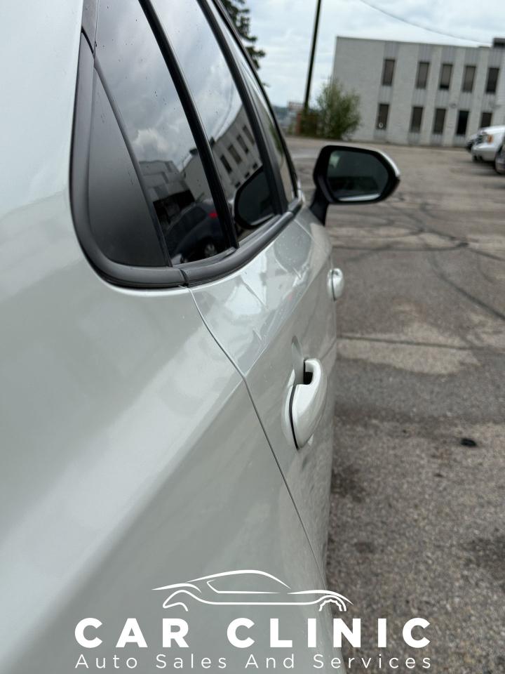2020 Toyota Corolla Hybrid - Photo #15
