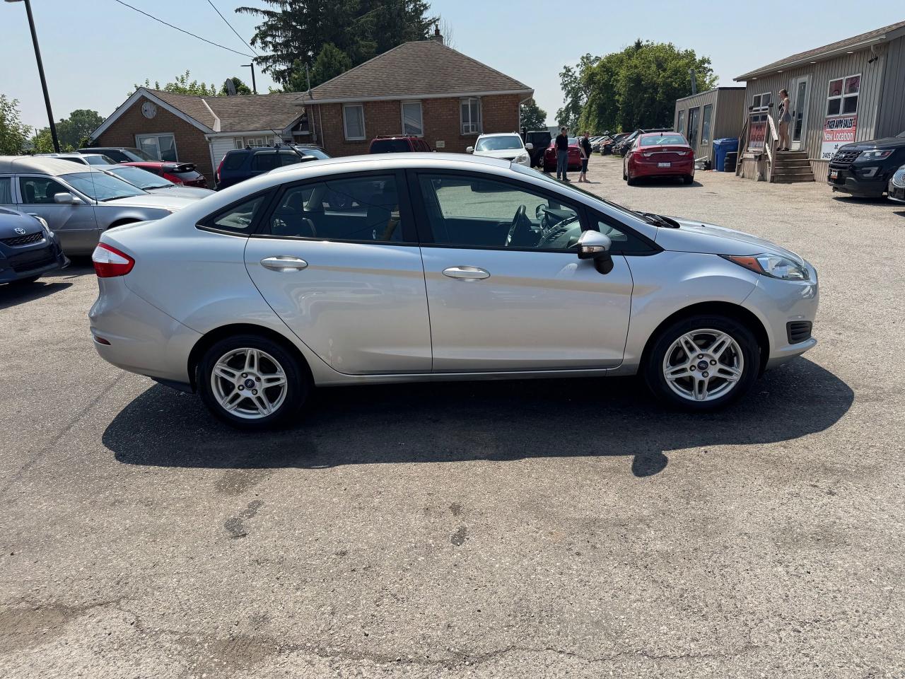 2017 Ford Fiesta SE - Photo #6