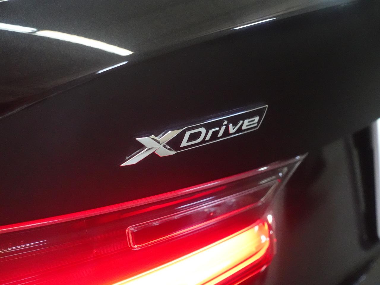 2020 BMW 3 Series 330i | xDrive | M-Pkg | Nav | Leather | Sunroof Photo