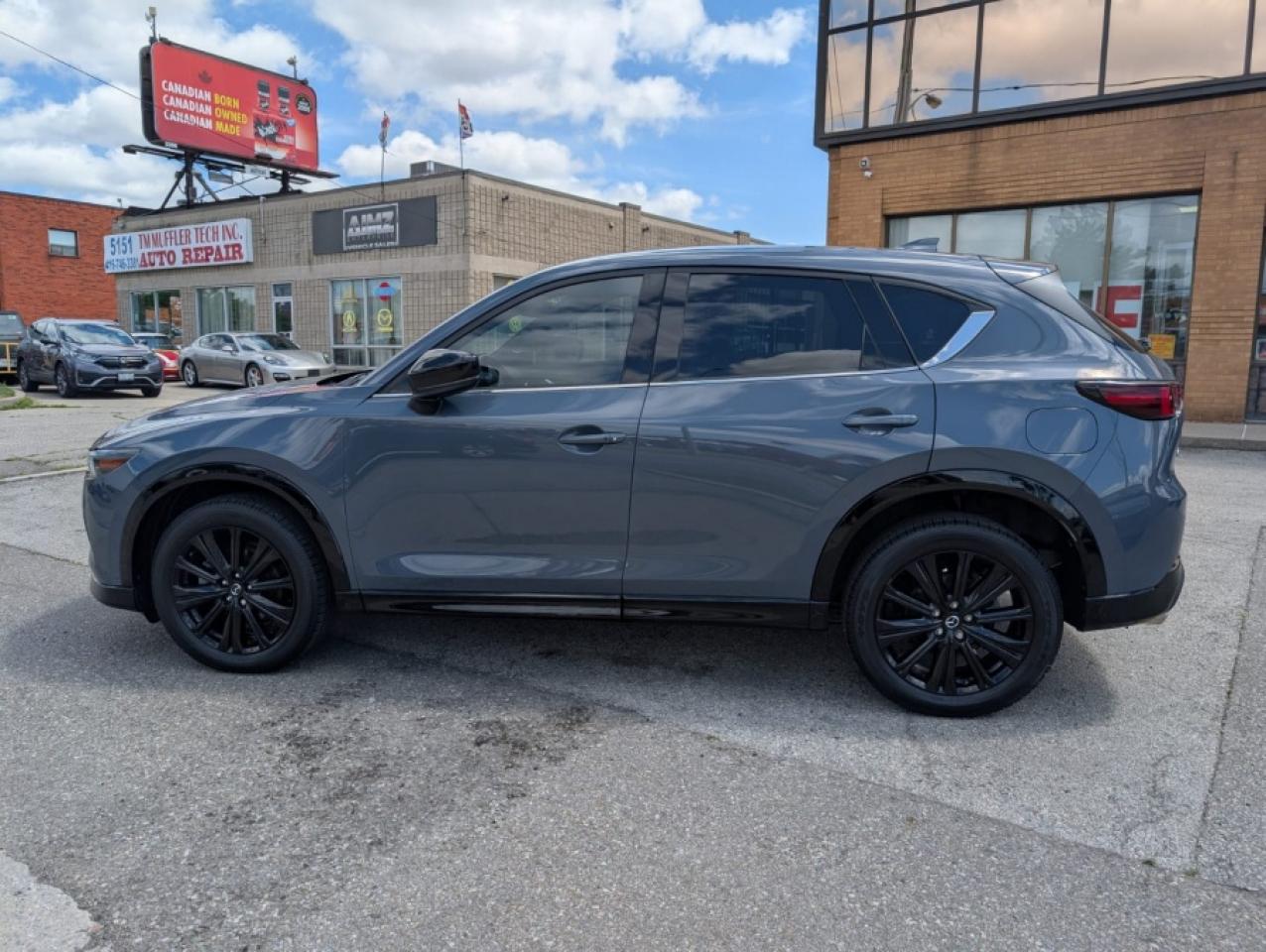 2024 Mazda CX-5 2.5 TURBO PREMIUM (ONE OWNER) - Photo #2