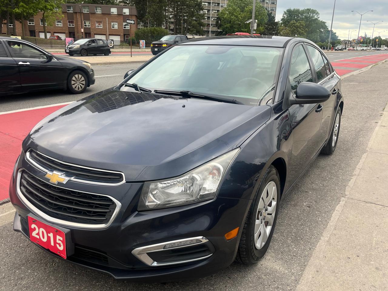 2015 Chevrolet Cruze 1LT-Backup cam-Bluetooth & more! Photo2