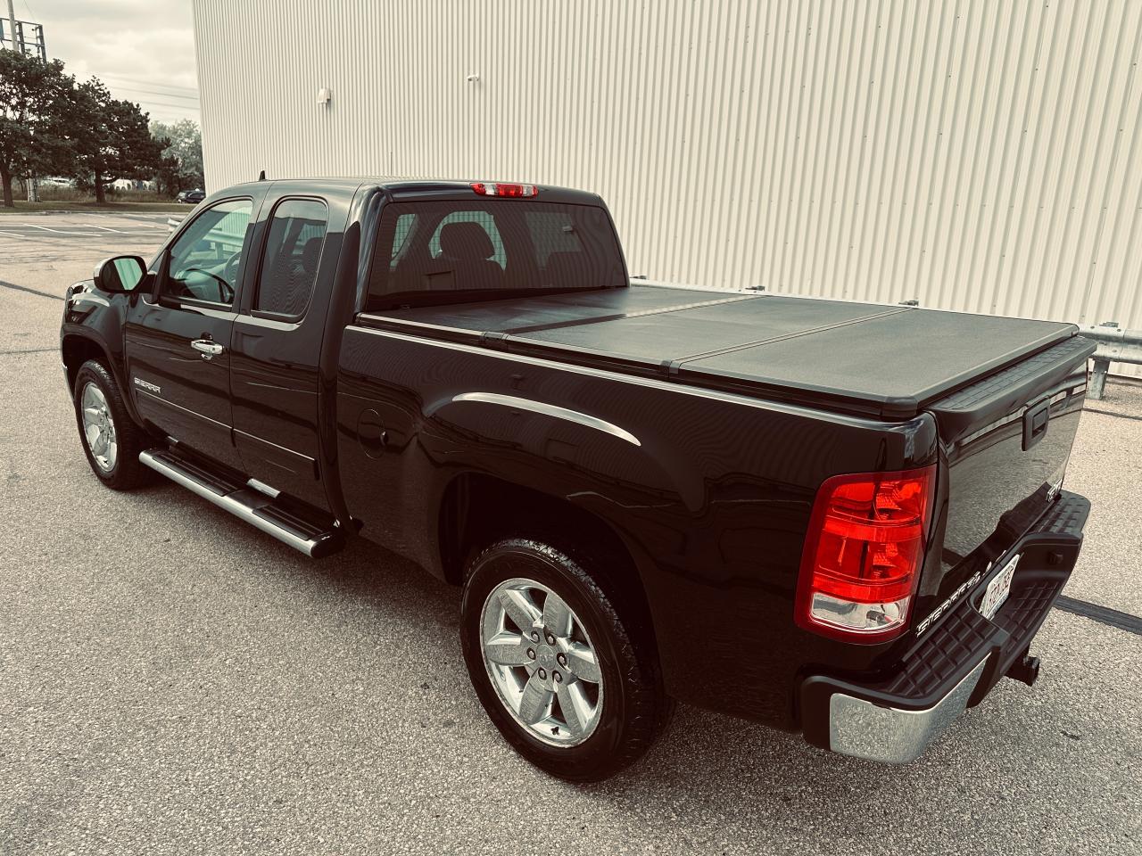 2013 GMC Sierra 1500 SLT Triple Black 69300 KMS