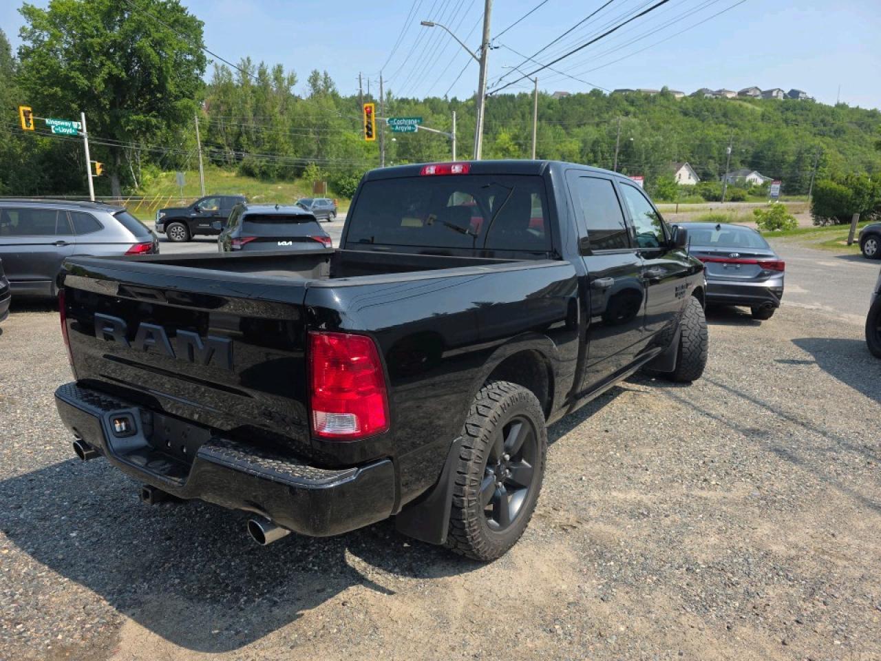 2019 RAM 1500 Classic ST NIGHT EXPRESS Photo4