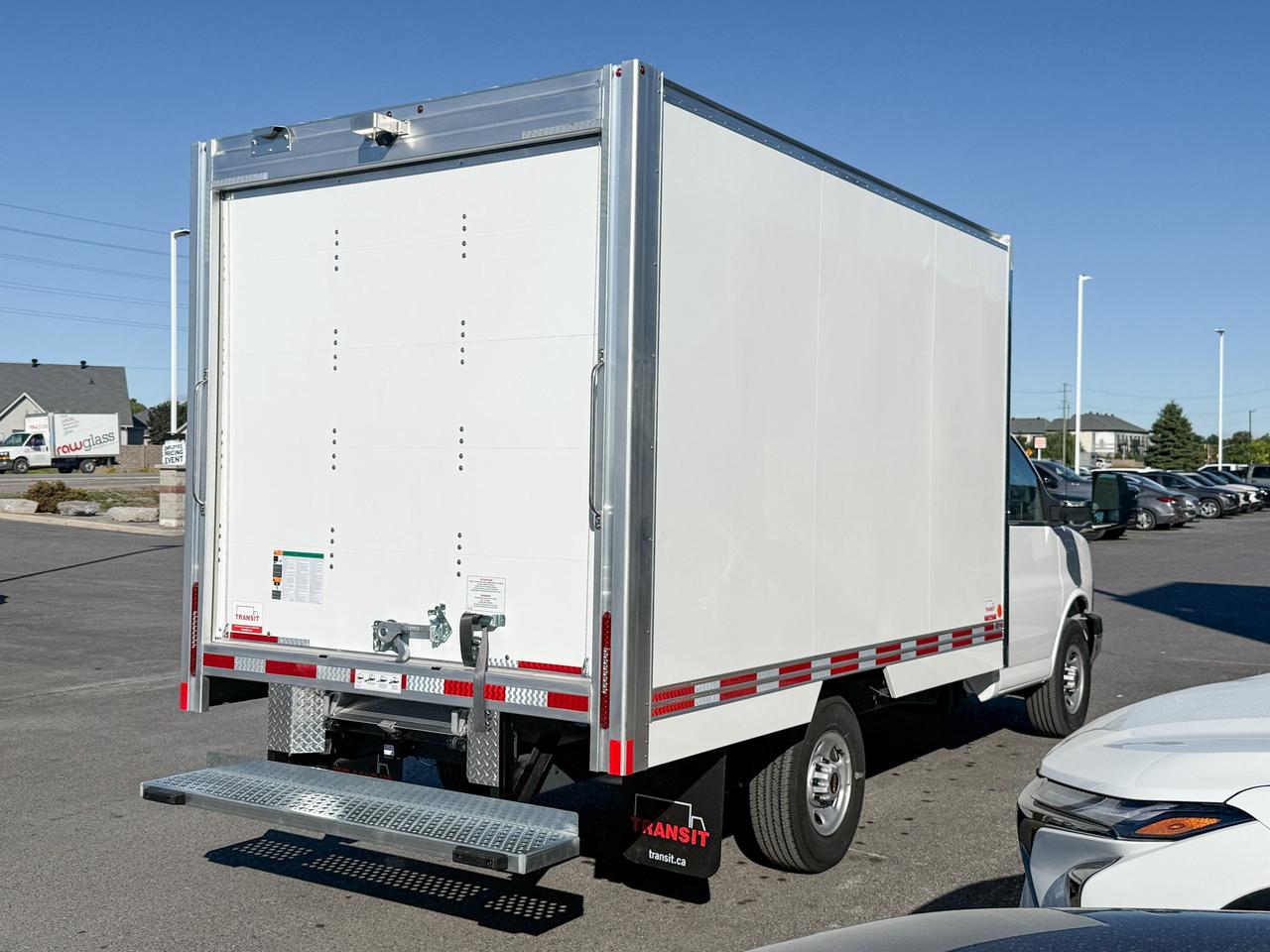 2025 GMC Savana Cutaway Work Van 4.3L V8 WITH REMOTE ENTRY, CRUISE CONTROL, A/C, REAR VISION CAMERA, AM/FM STEREO Photo