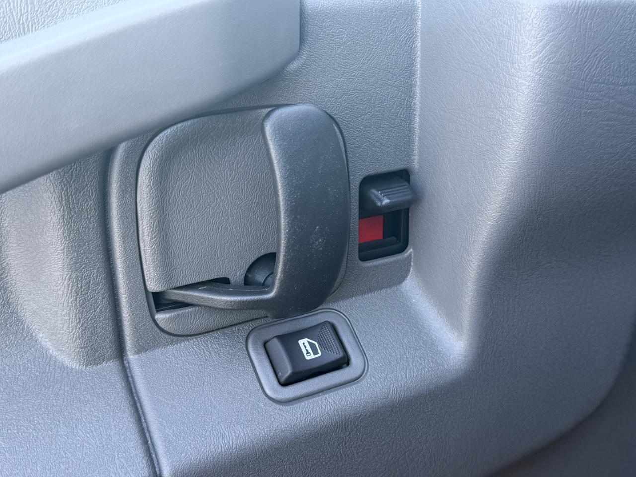 2025 GMC Savana Cutaway Work Van 4.3L V8 WITH REMOTE ENTRY, CRUISE CONTROL, A/C, REAR VISION CAMERA, AM/FM STEREO Photo