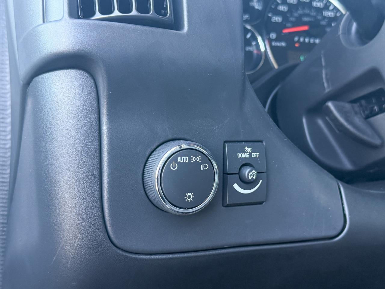 2025 GMC Savana Cutaway Work Van 4.3L V8 WITH REMOTE ENTRY, CRUISE CONTROL, A/C, REAR VISION CAMERA, AM/FM STEREO Photo