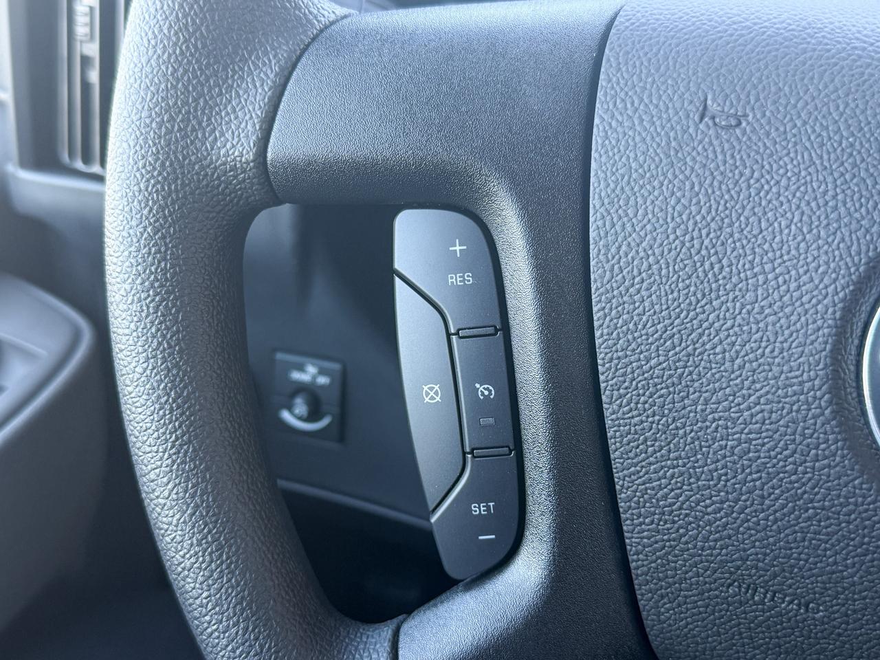 2025 GMC Savana Cutaway Work Van 4.3L V8 WITH REMOTE ENTRY, CRUISE CONTROL, A/C, REAR VISION CAMERA, AM/FM STEREO Photo