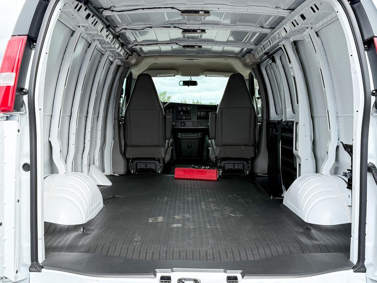 2025 GMC Savana 2500 Work Van 4.3L V6, REMOTE START/ENTRY, POWER DRIVER SEAT, AIR CONDITIONING, CRUISE CONTROL, MP3 PLAYER, BLUETOOTH, REAR VISION CAMERA Photo