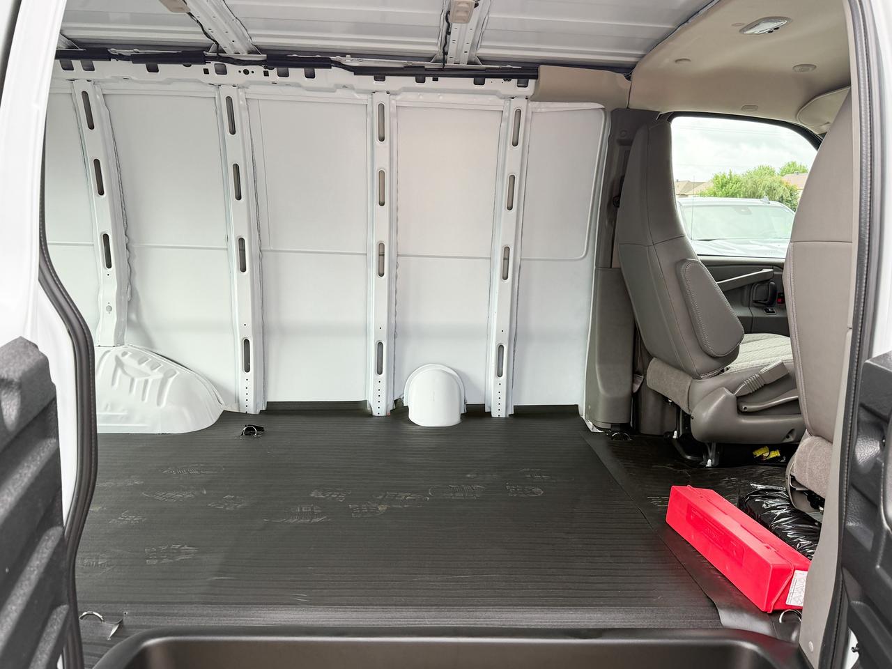 2025 GMC Savana 2500 Work Van 4.3L V6, REMOTE START/ENTRY, POWER DRIVER SEAT, AIR CONDITIONING, CRUISE CONTROL, MP3 PLAYER, BLUETOOTH, REAR VISION CAMERA Photo