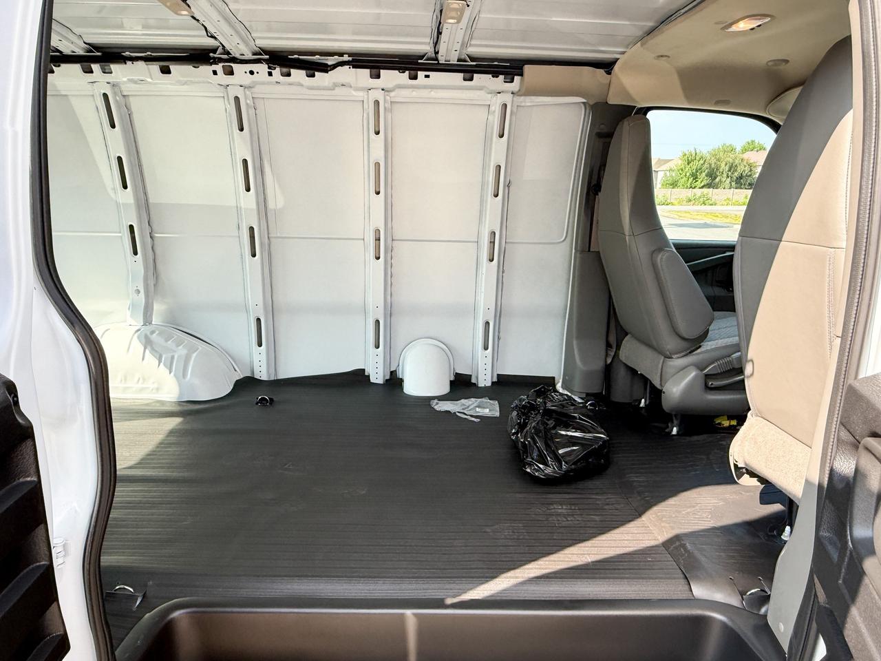 2025 GMC Savana 2500 Work Van 4.3L V6, REMOTE START/ENTRY, POWER DRIVER SEAT, AIR CONDITIONING, CRUISE CONTROL, MP3 PLAYER, BLUETOOTH, REAR VISION CAMERA Photo