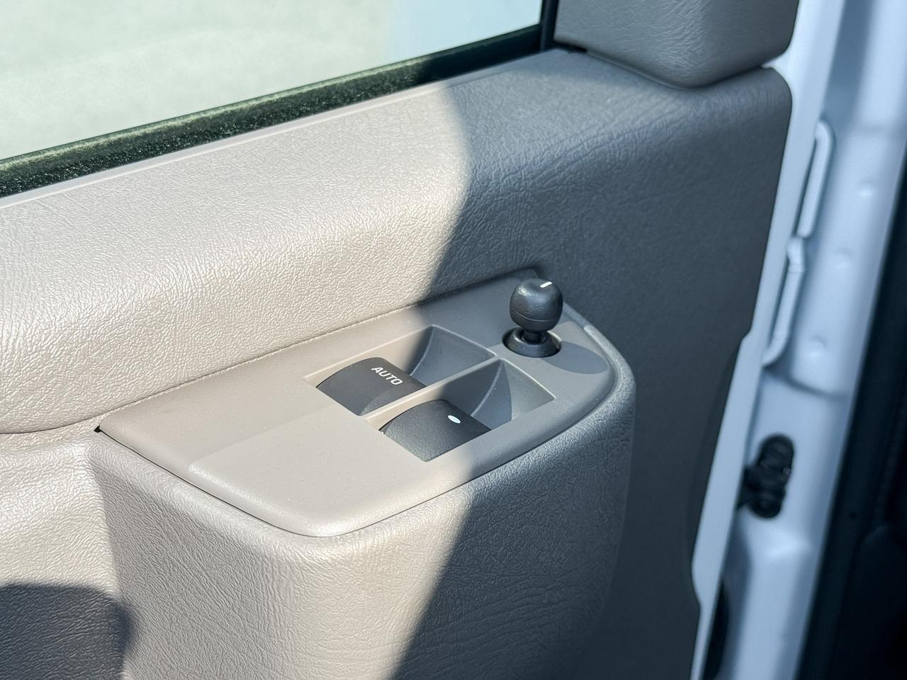 2025 GMC Savana 2500 Work Van 4.3L V6, REMOTE START/ENTRY, POWER DRIVER SEAT, AIR CONDITIONING, CRUISE CONTROL, MP3 PLAYER, BLUETOOTH, REAR VISION CAMERA Photo