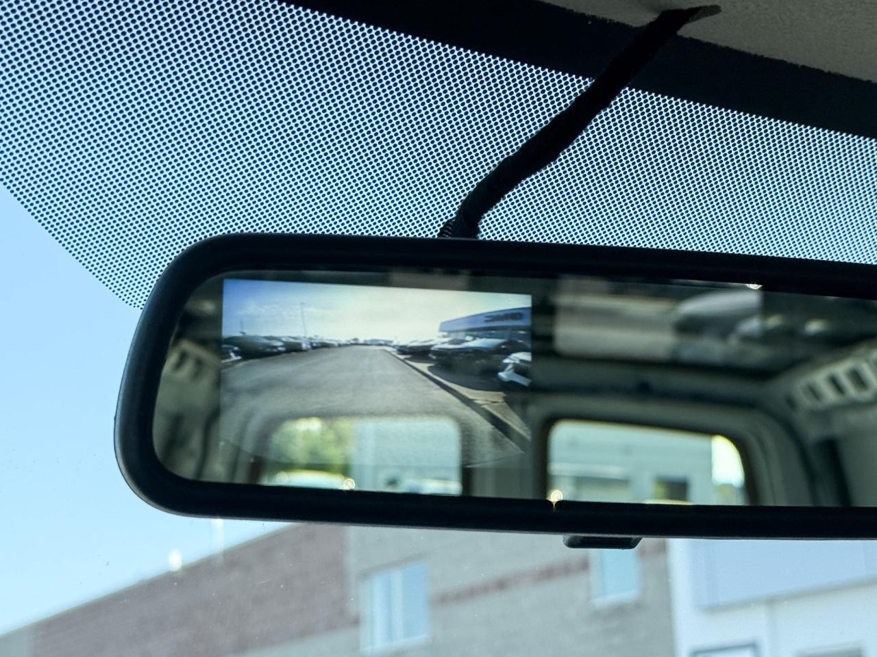 2025 GMC Savana 2500 Work Van 4.3L V6, REMOTE START/ENTRY, POWER DRIVER SEAT, AIR CONDITIONING, CRUISE CONTROL, MP3 PLAYER, BLUETOOTH, REAR VISION CAMERA Photo