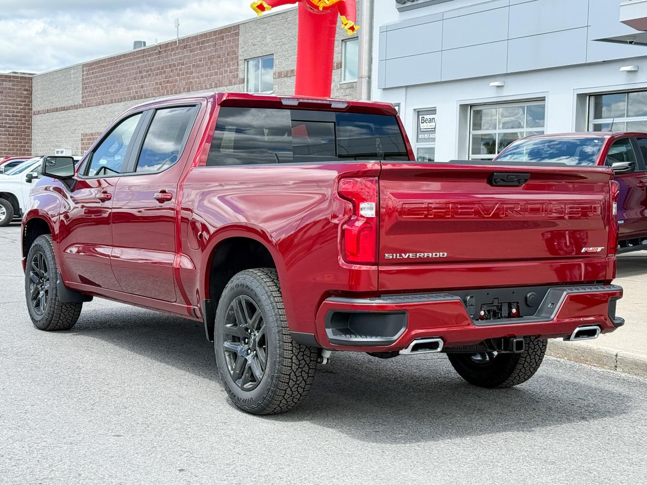 2025 Chevrolet Silverado 1500 RST 5.3L V8 WITH REMOTE START/ENTRY, HEATED SEATS, HEATED STEERING WHEEL, HD REAR VISION, POWER UP/DOWN TAILGATE, APPLE CARPLAY AND ANDROID AUTO Photo