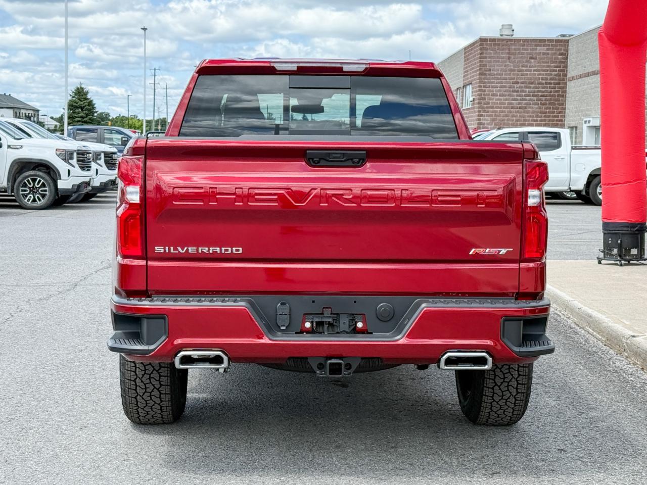 2025 Chevrolet Silverado 1500 RST 5.3L V8 WITH REMOTE START/ENTRY, HEATED SEATS, HEATED STEERING WHEEL, HD REAR VISION, POWER UP/DOWN TAILGATE, APPLE CARPLAY AND ANDROID AUTO Photo