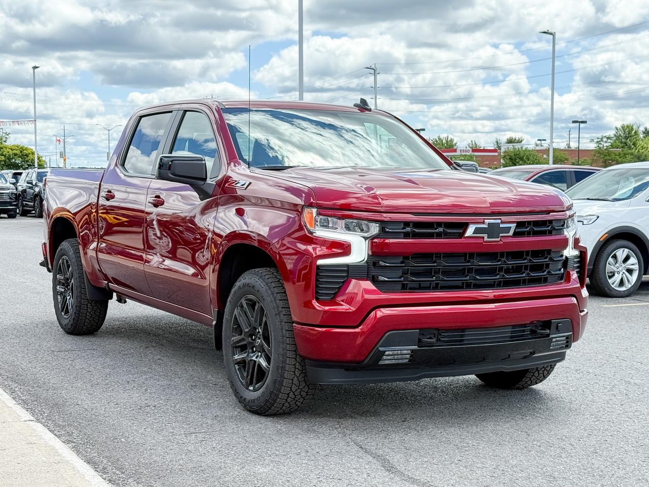 2025 Chevrolet Silverado 1500 RST 5.3L V8 WITH REMOTE START/ENTRY, HEATED SEATS, HEATED STEERING WHEEL, HD REAR VISION, POWER UP/DOWN TAILGATE, APPLE CARPLAY AND ANDROID AUTO Photo