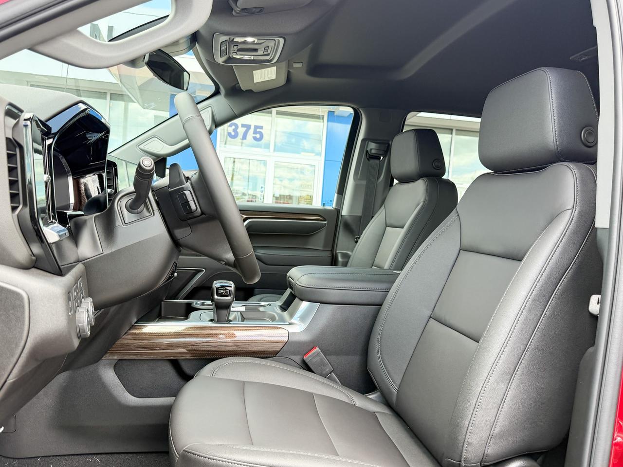2025 Chevrolet Silverado 1500 RST 5.3L V8 WITH REMOTE START/ENTRY, HEATED SEATS, HEATED STEERING WHEEL, HD REAR VISION, POWER UP/DOWN TAILGATE, APPLE CARPLAY AND ANDROID AUTO Photo
