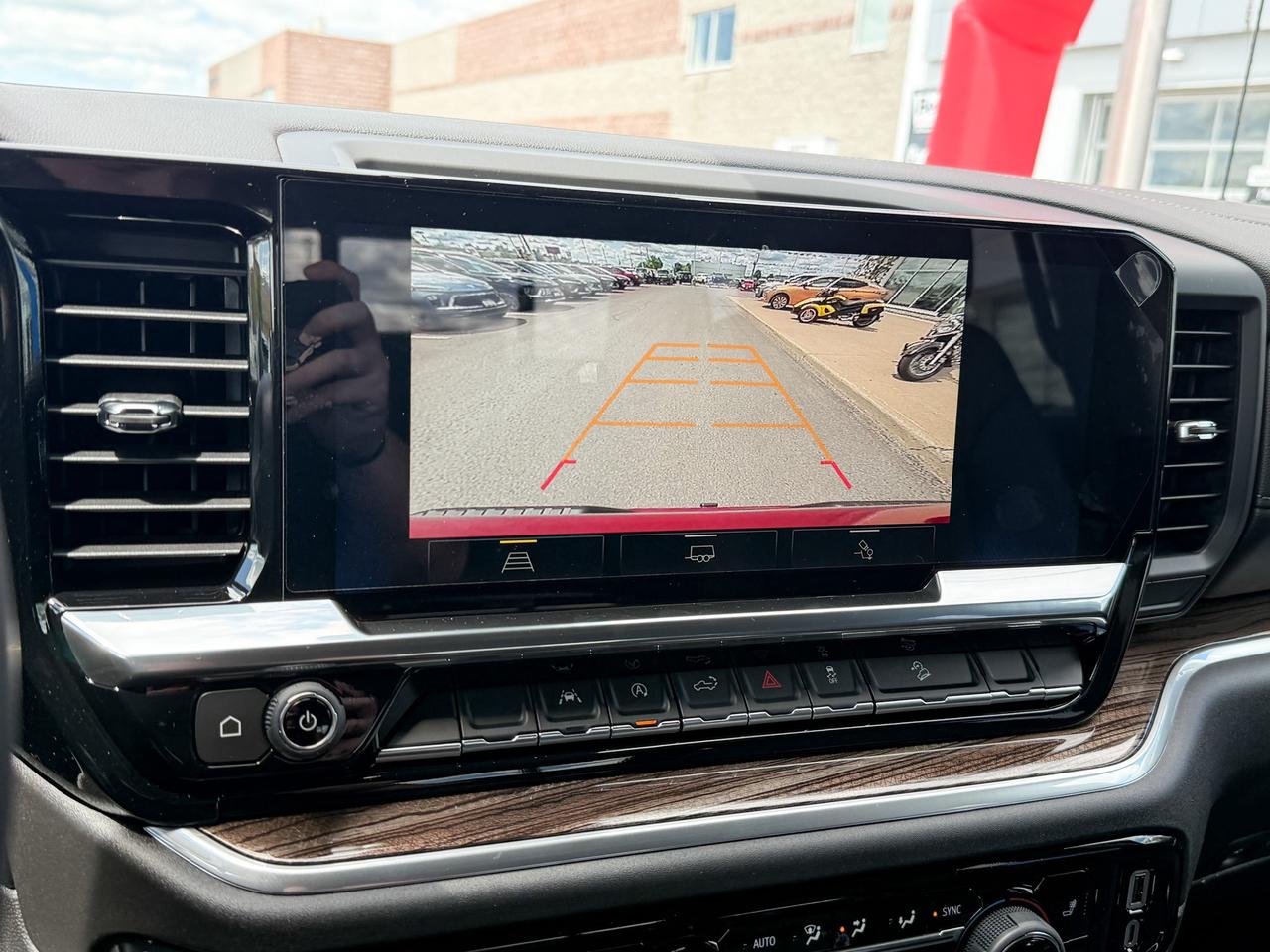 2025 Chevrolet Silverado 1500 RST 5.3L V8 WITH REMOTE START/ENTRY, HEATED SEATS, HEATED STEERING WHEEL, HD REAR VISION, POWER UP/DOWN TAILGATE, APPLE CARPLAY AND ANDROID AUTO Photo