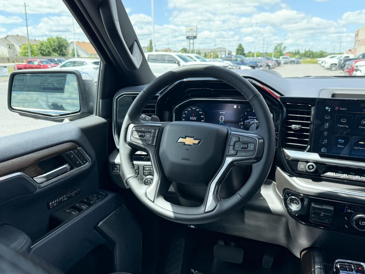 2025 Chevrolet Silverado 1500 High Country 5.3L V8 WITH REMOTE START/ENTRY, SUNROOF, HEATED SEATS, HEATED STEERING WHEEL, VENTILATED SEATS, HD SURROUND VISION Photo