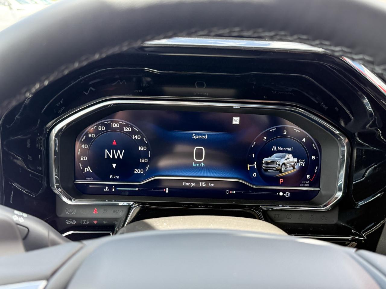 2025 Chevrolet Silverado 1500 High Country 5.3L V8 WITH REMOTE START/ENTRY, SUNROOF, HEATED SEATS, HEATED STEERING WHEEL, VENTILATED SEATS, HD SURROUND VISION Photo