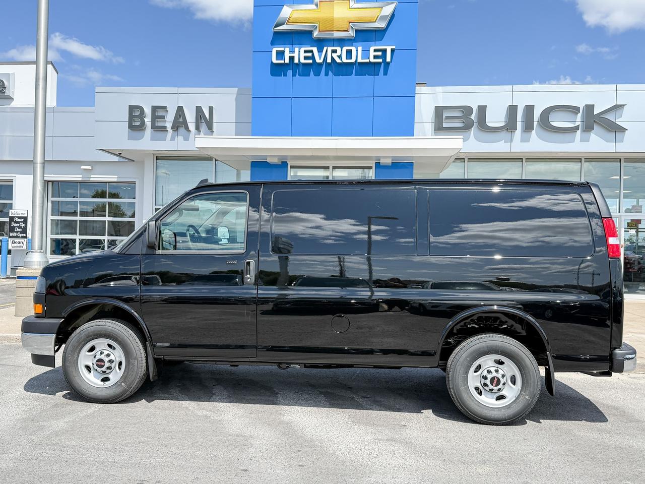 2025 GMC Savana 2500 Work Van 4.3L V6, REMOTE START/ENTRY, POWER DRIVER SEAT, AIR CONDITIONING, CRUISE CONTROL, MP3 PLAYER, BLUETOOTH, REAR VISION CAMERA Photo