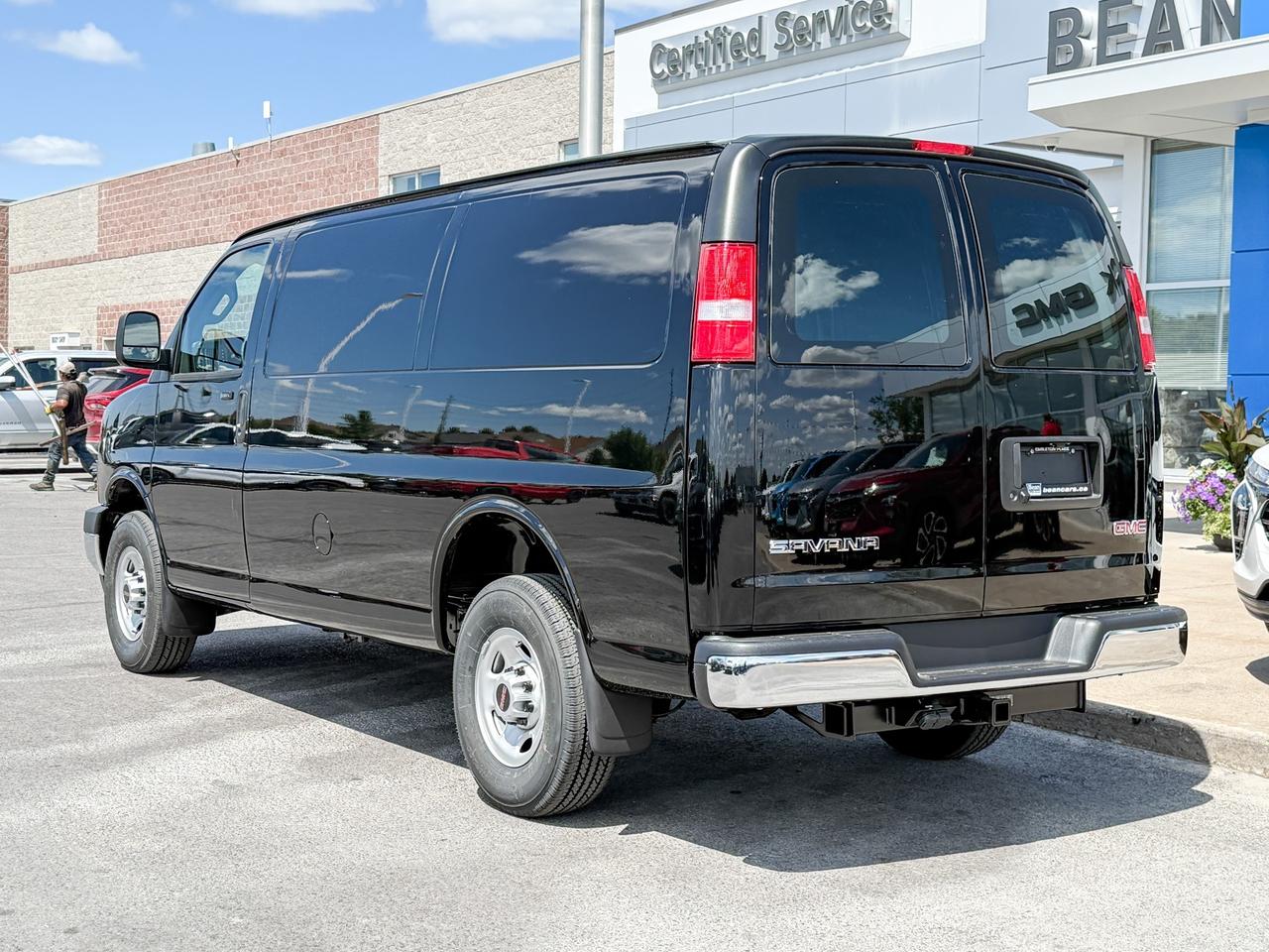 2025 GMC Savana 2500 Work Van 4.3L V6, REMOTE START/ENTRY, POWER DRIVER SEAT, AIR CONDITIONING, CRUISE CONTROL, MP3 PLAYER, BLUETOOTH, REAR VISION CAMERA Photo2